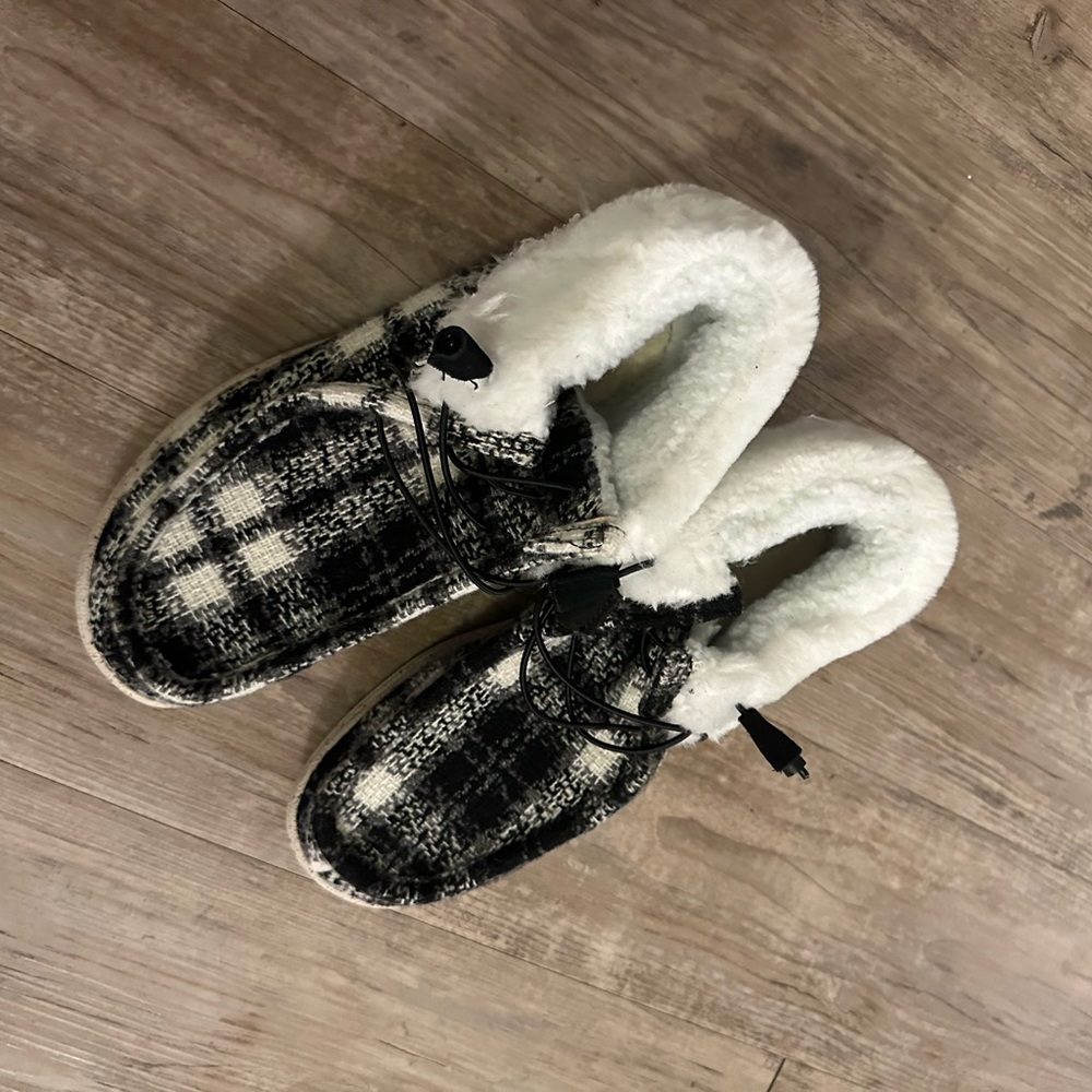Lamo slippers